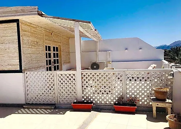 Station House 4*